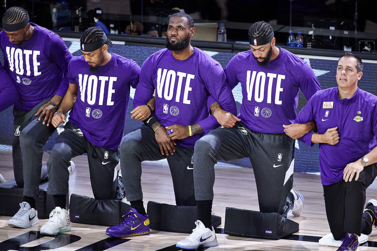 lebron-vote-arms-linked